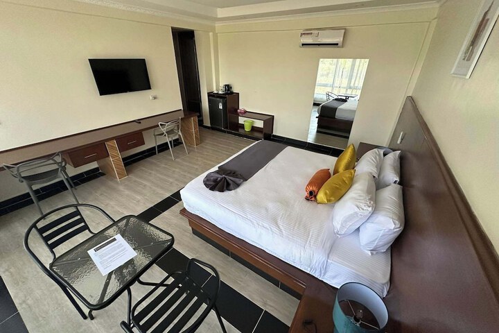 Room 7 of 39