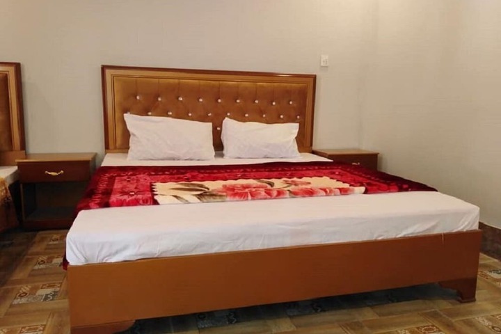 Room 17 of 19