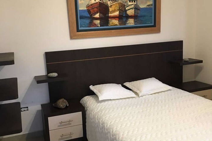 Room 3 of 52