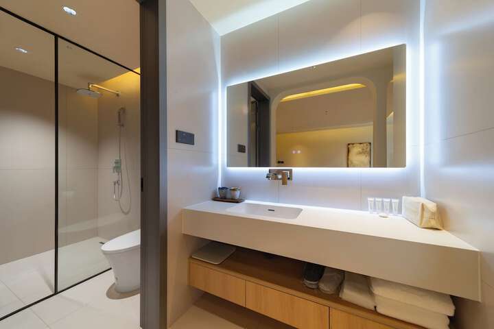 Room 46 of 57
