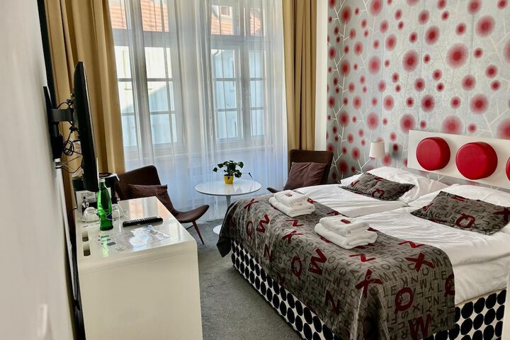 Room 42 of 89