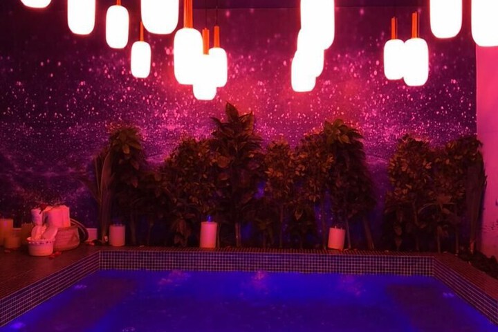 Pool 52 of 61