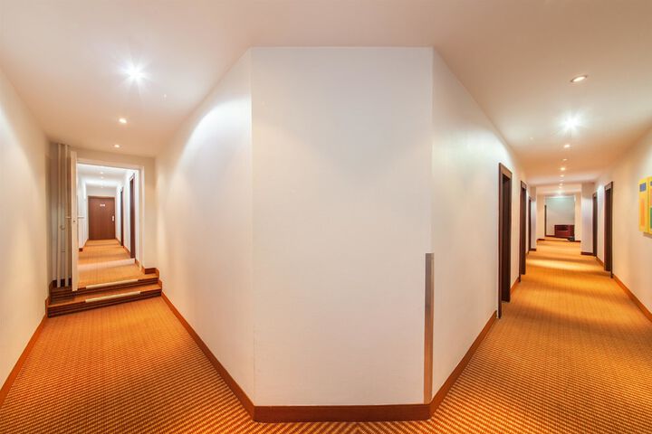 Room 25 of 71