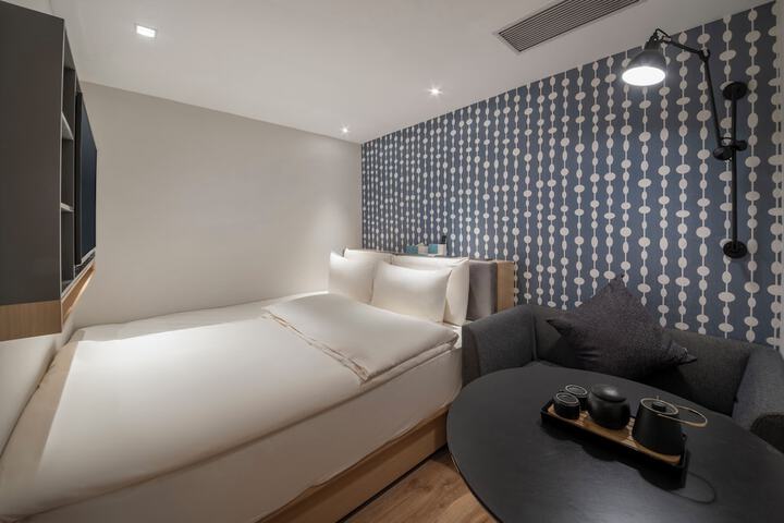 Room 10 of 60