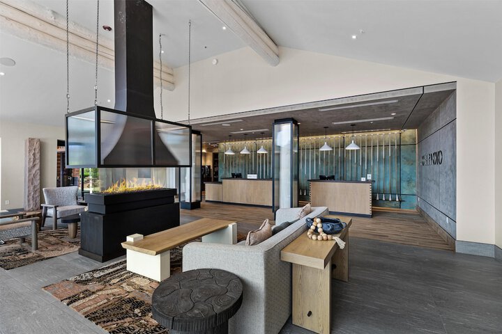 Hotel Interior 4 of 97