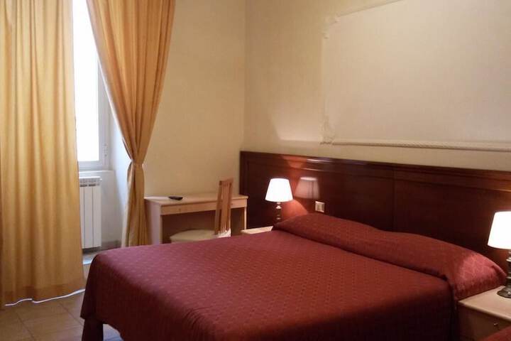 Room 18 of 37
