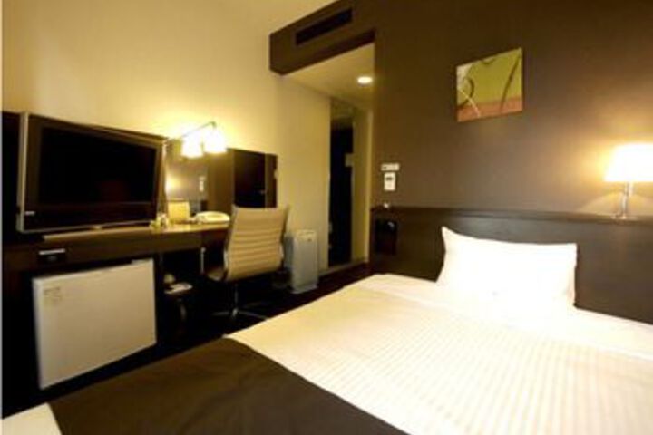 Room 8 of 31