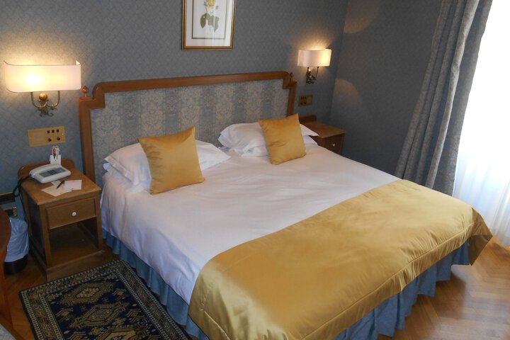Room 14 of 161