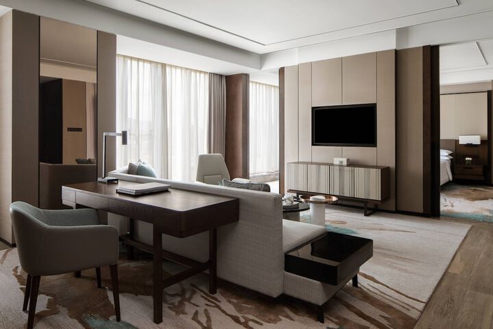 Room 26 of 63
