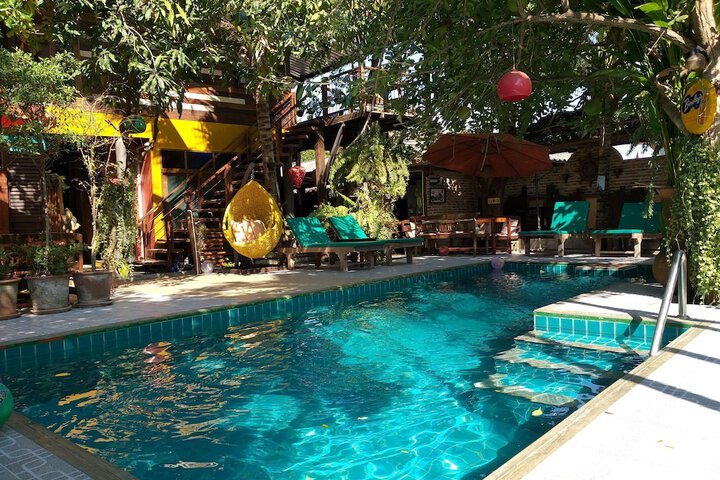 Pool 42 of 96