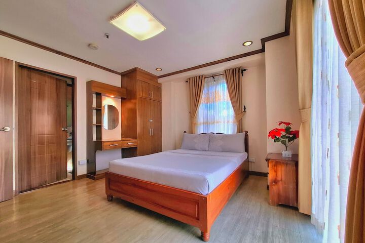 Room 9 of 81