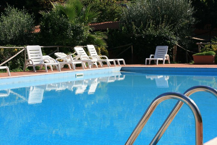 Pool 40 of 199
