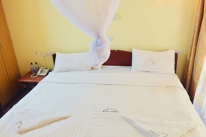Room 21 of 130