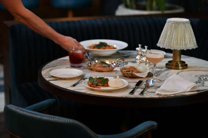 Dining 52 of 60