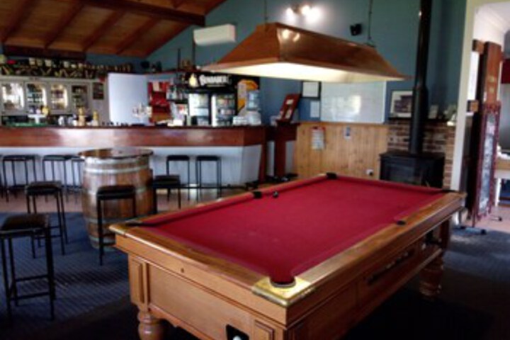 Lounge 10 of 18