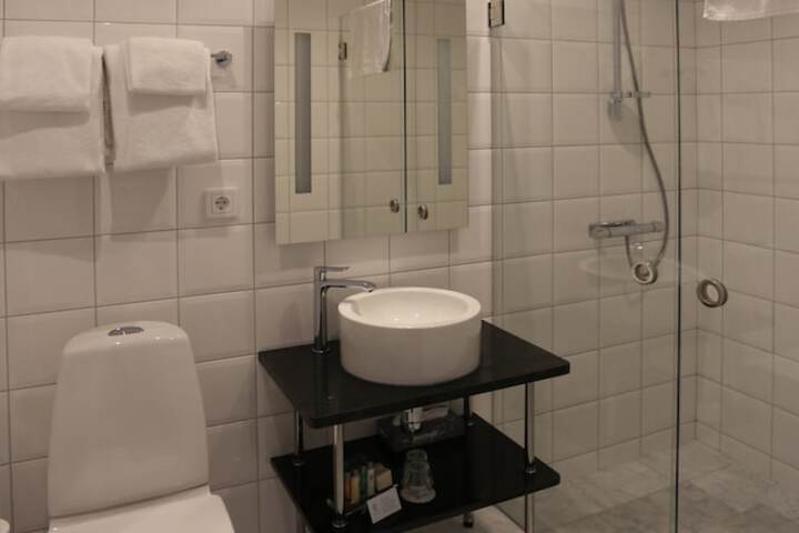 Room 34 of 61