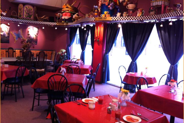 Dining 67 of 74