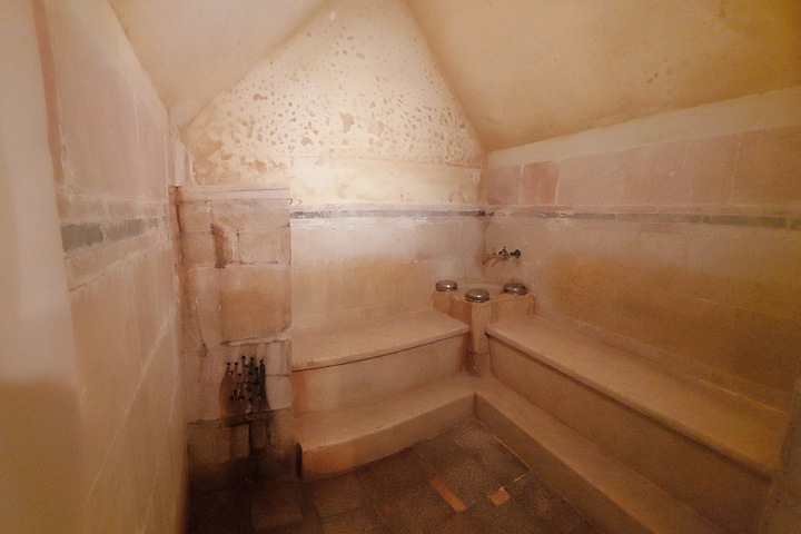 Room 71 of 155