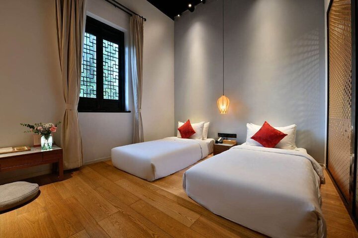 Room 8 of 39