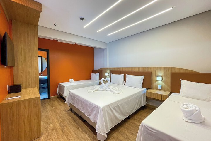 Room 46 of 102