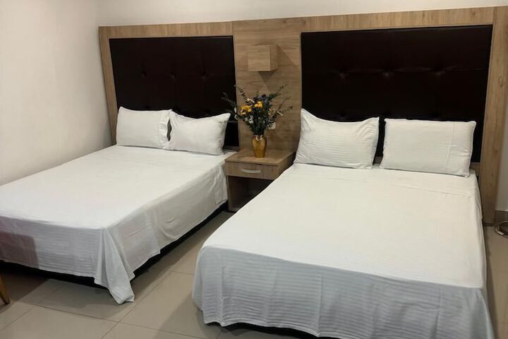 Room 4 of 18