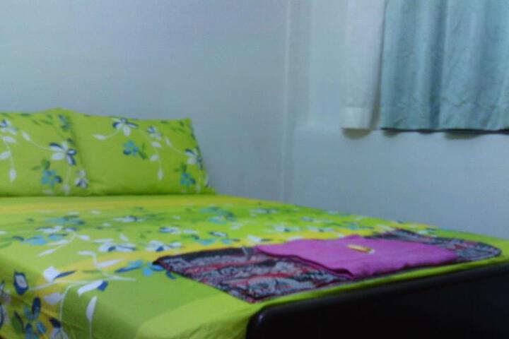 Room 2 of 8