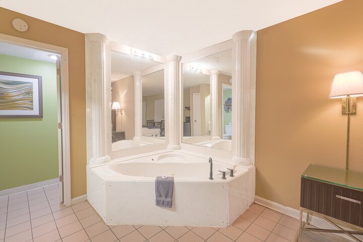 Jetted tub