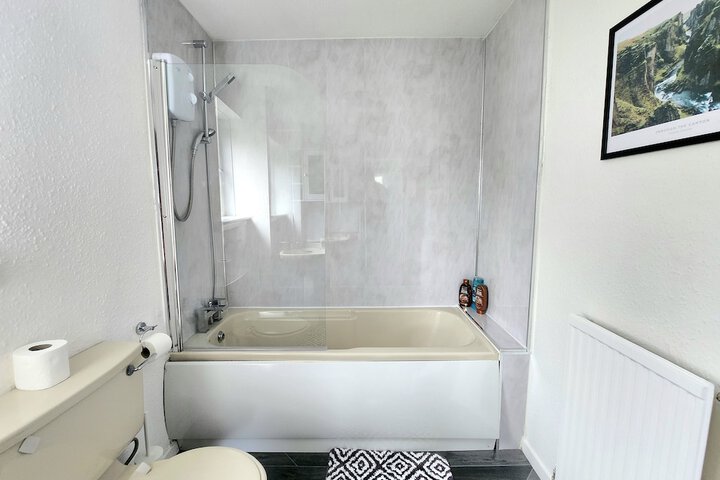 Room 28 of 28