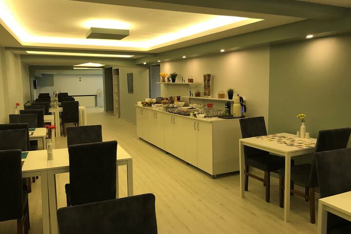 Dining 59 of 81