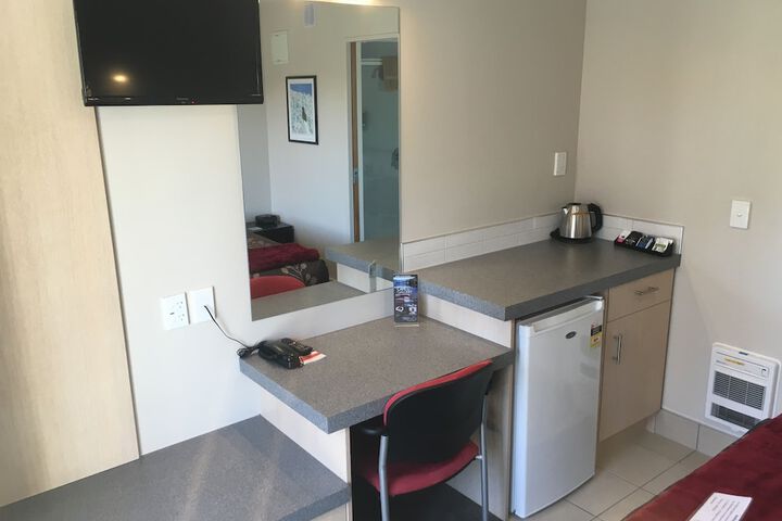 Room 4 of 34