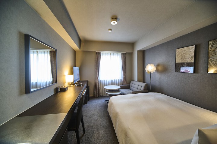 Room 20 of 93