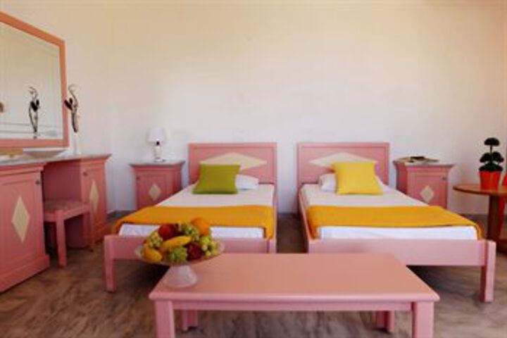 Room 5 of 7