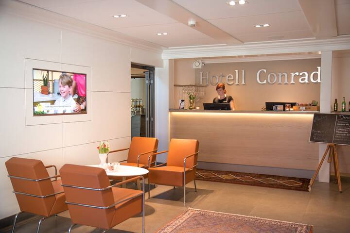 Guest Lobby