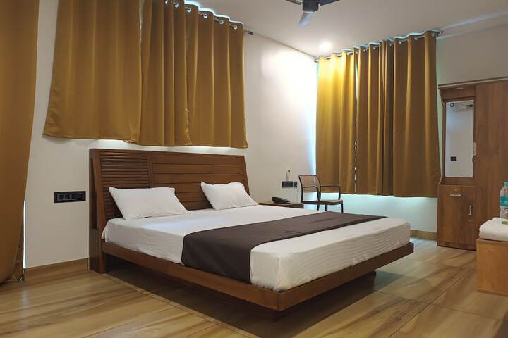 Room 2 of 23