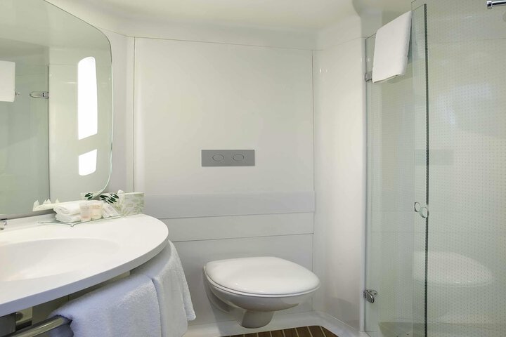 Room 10 of 59