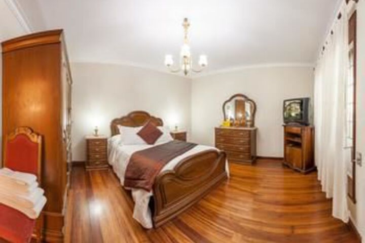Room 30 of 63