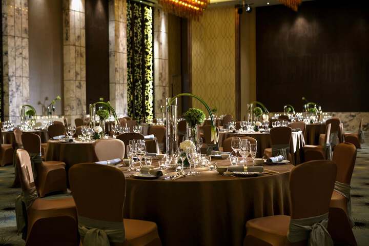 Ballroom/Hall 70 of 81