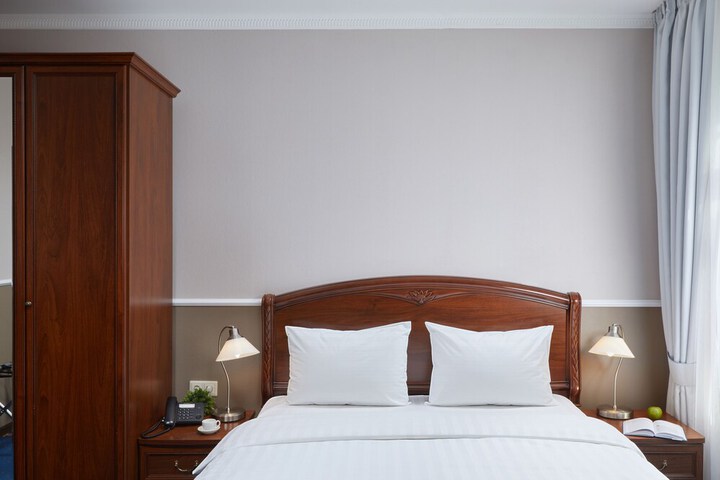 Room 14 of 48