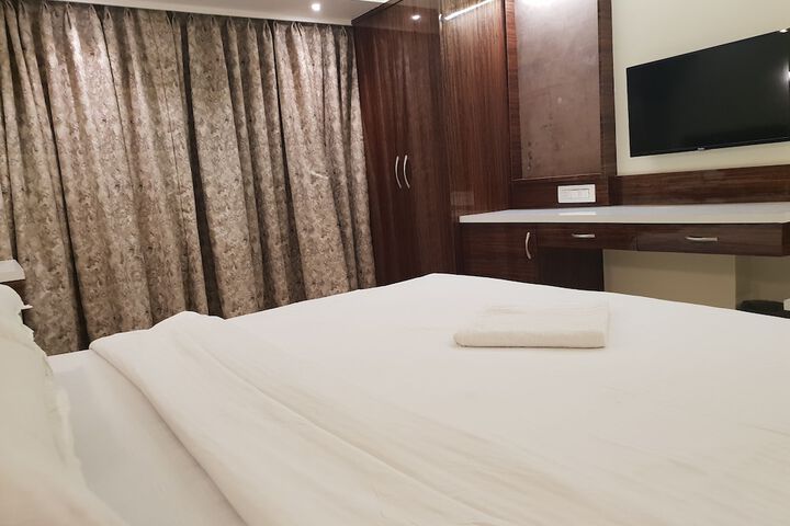 Room 54 of 97