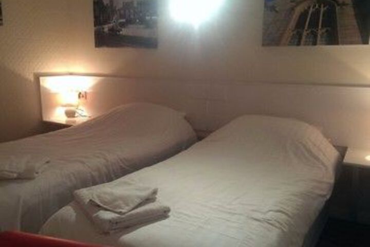 Room 73 of 117