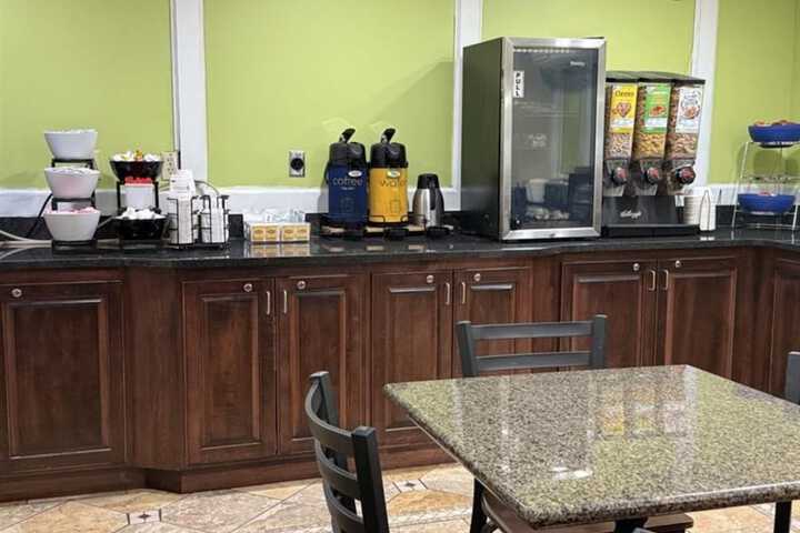 Breakfast area