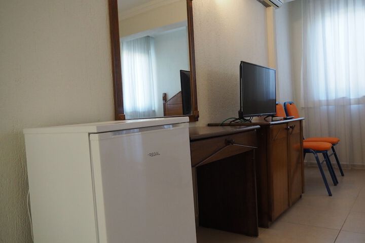 Room 12 of 85