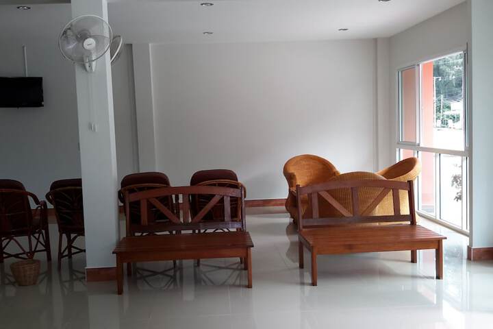 Entrance & Lobby