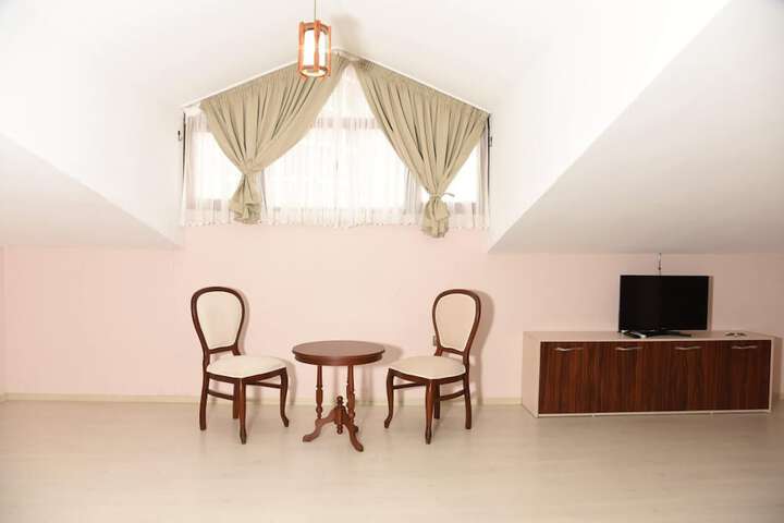 Room 45 of 71