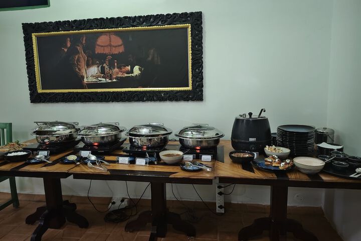 Dining 73 of 89