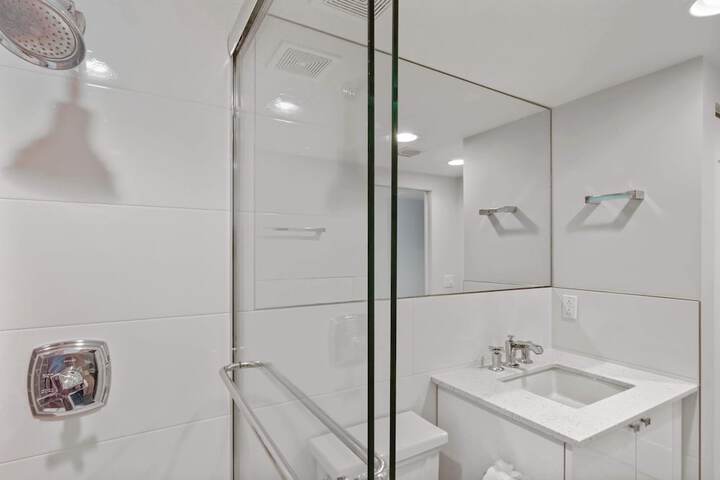 Room 15 of 25