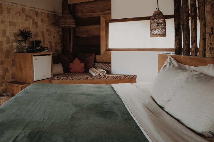 Room 32 of 137