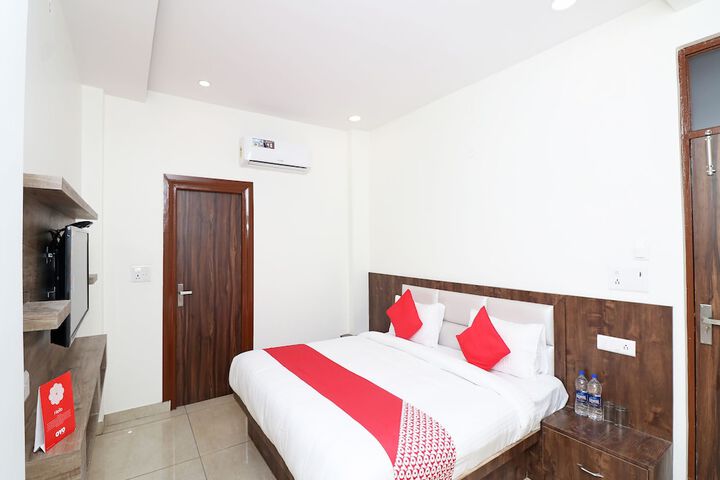 Room 5 of 23