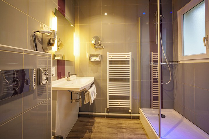 Clean Restrooms