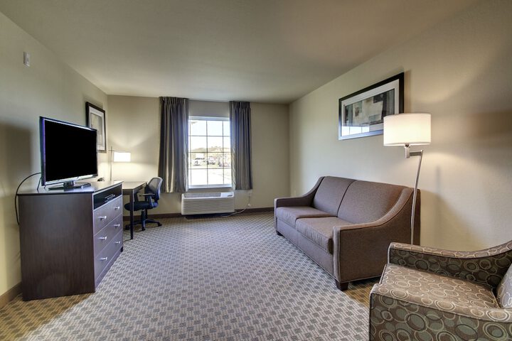 1 King Bed Suite (1 of 7)